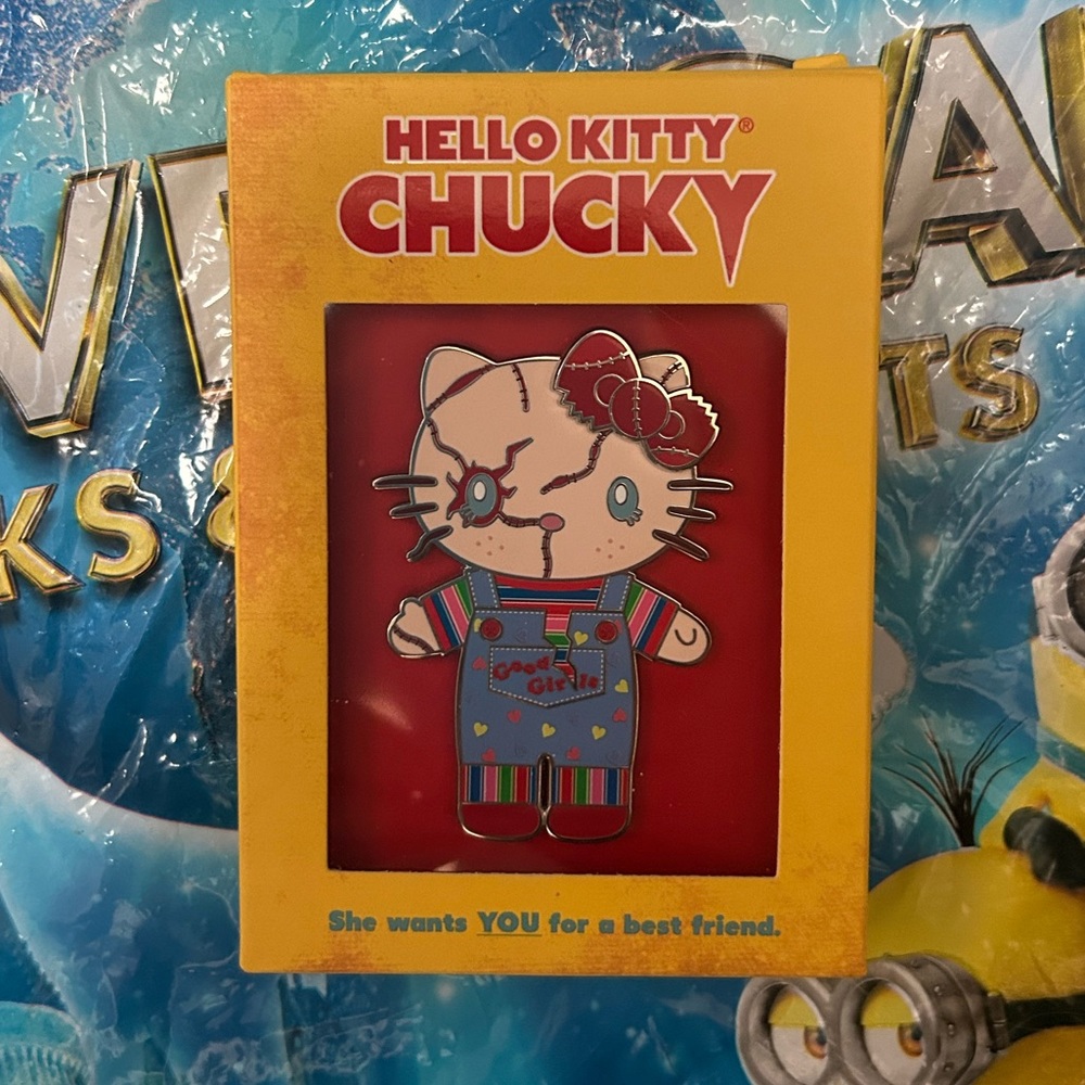 Limited Edition Exclusive Hello Kitty/Chucky Pin